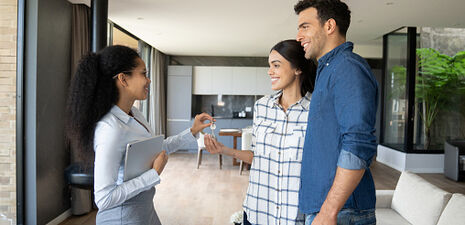 





AGENT(E) IMMOBILIER H/F - En alternance à HYERES


